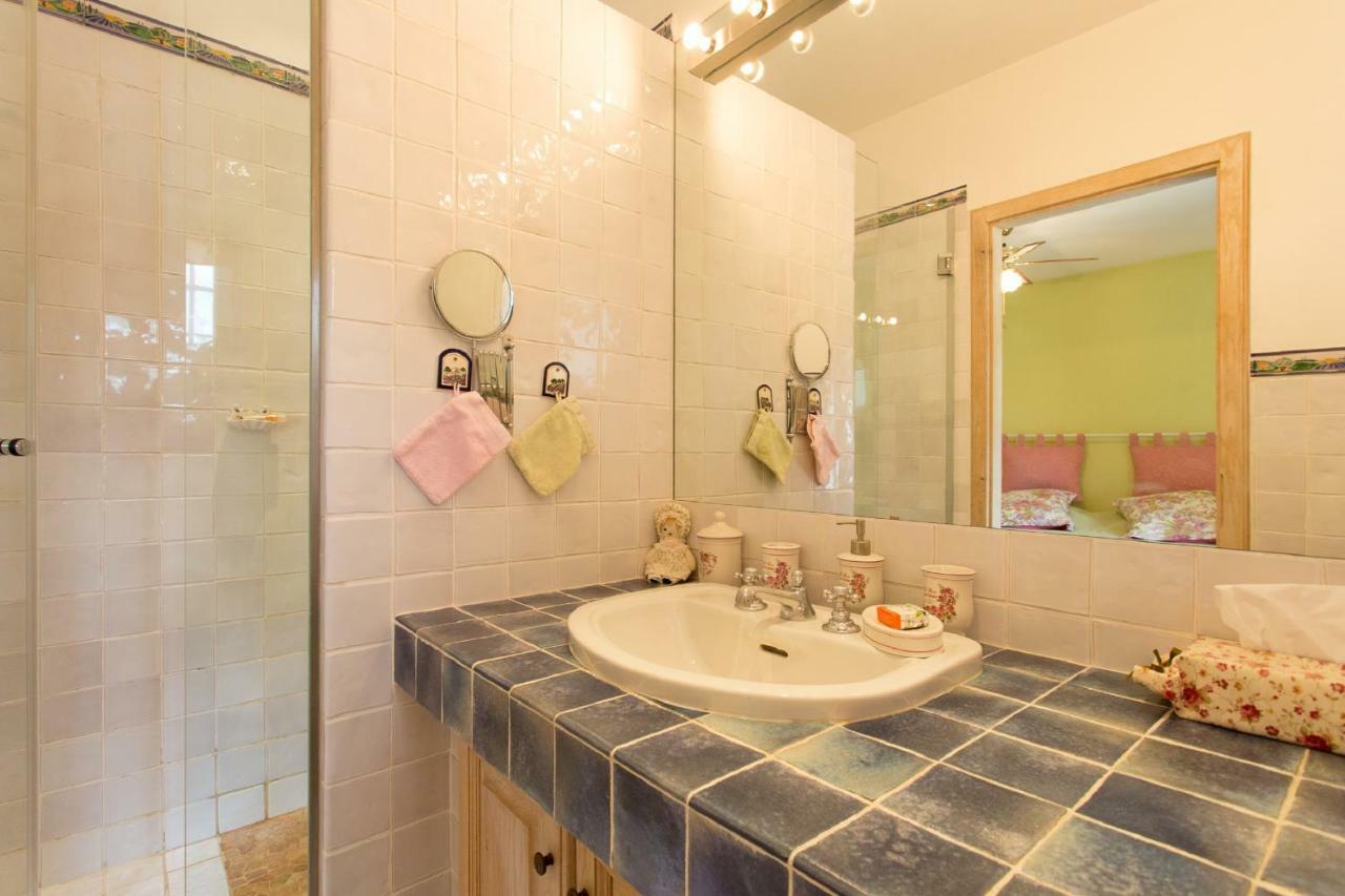 Mas Du Roc Bed & Breakfast Grasse Exterior photo