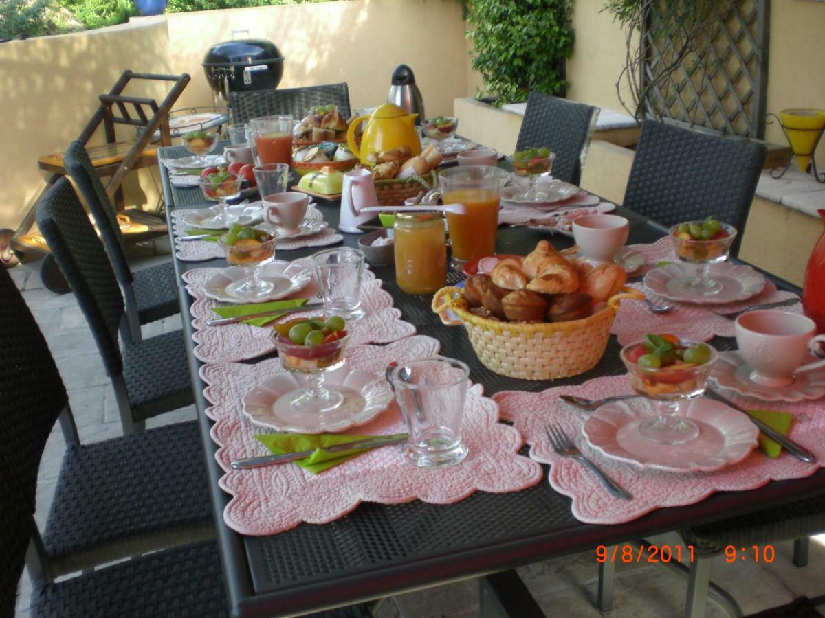 Mas Du Roc Bed & Breakfast Grasse Exterior photo